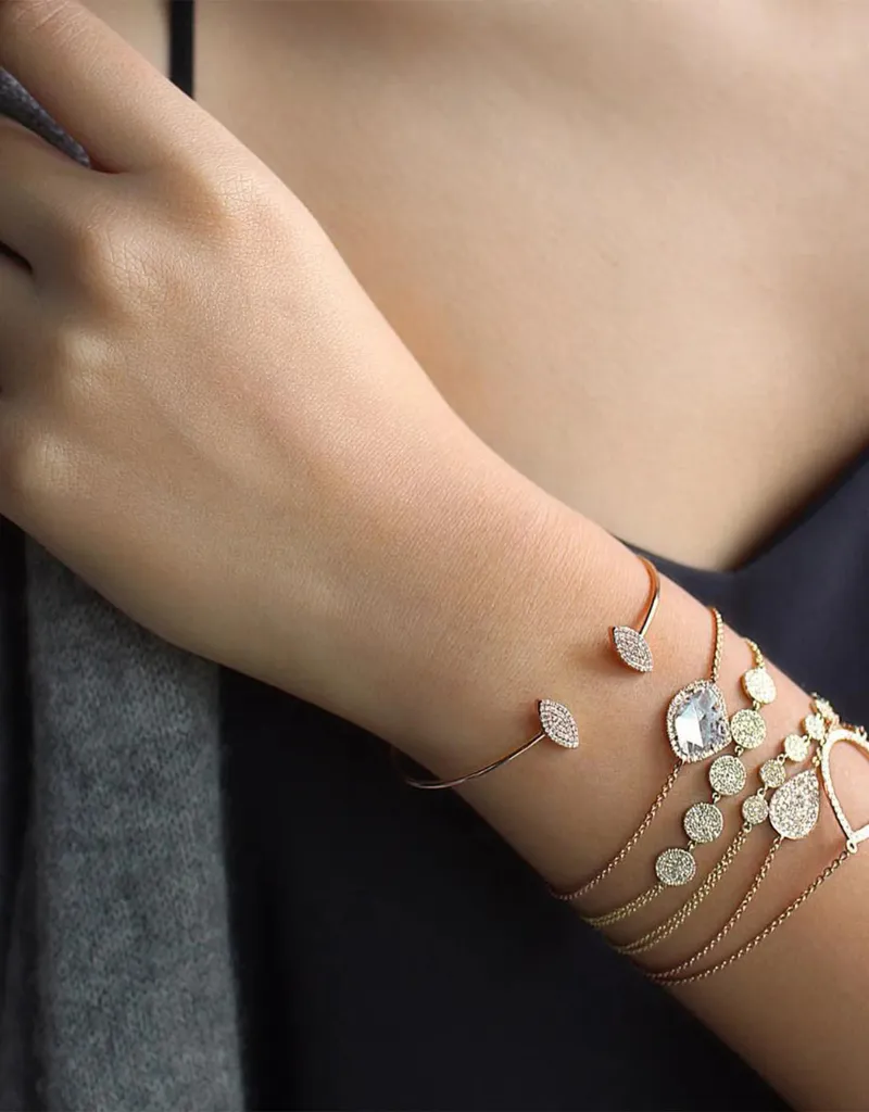 Bridget King 7-Dot Diamond Bracelet in Yellow Gold
