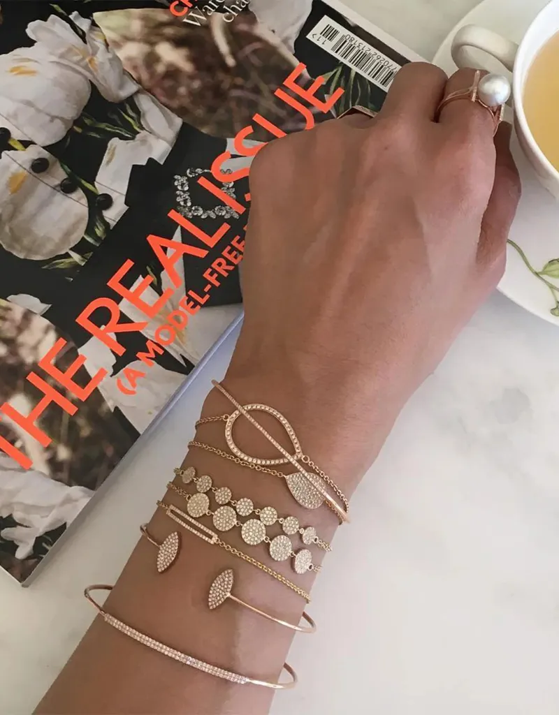 Bridget King 7-Dot Diamond Bracelet in Yellow Gold