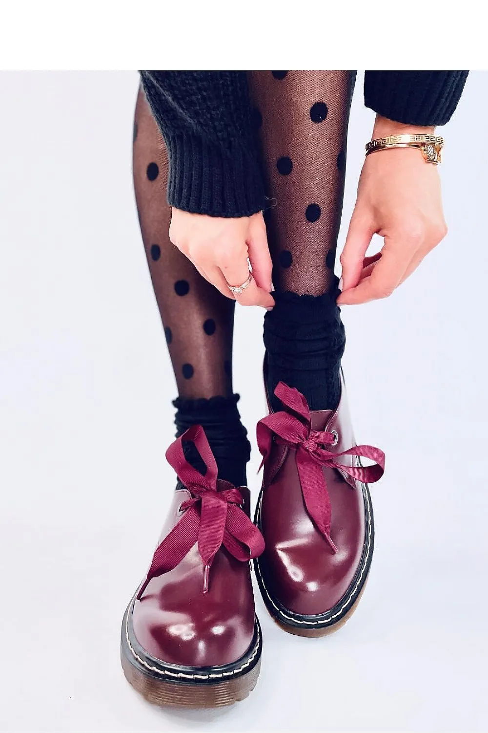 Burgundy Shoes for Woman Casual Shoes with Ribbon finish.
