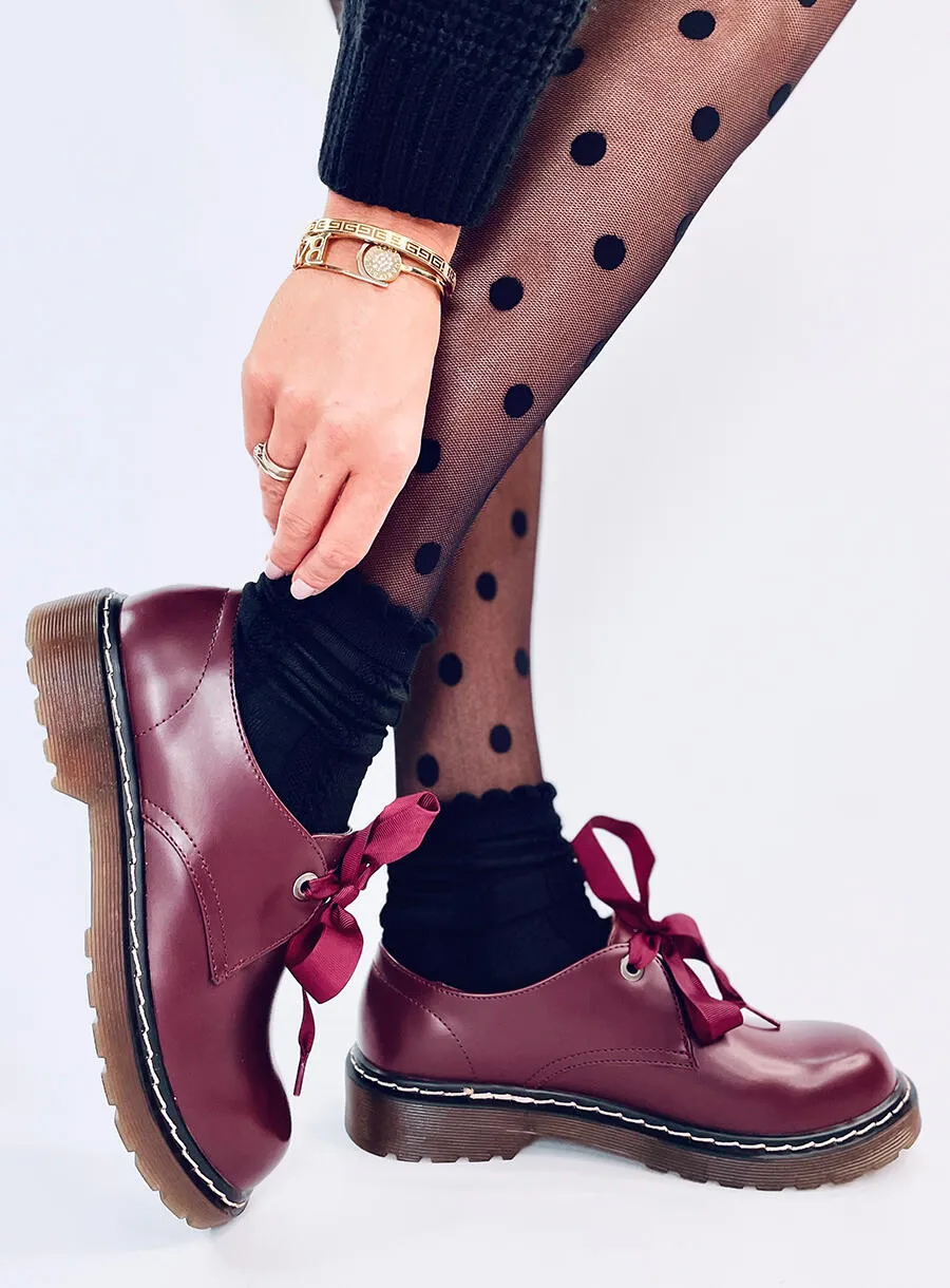Burgundy Shoes for Woman Casual Shoes with Ribbon finish.