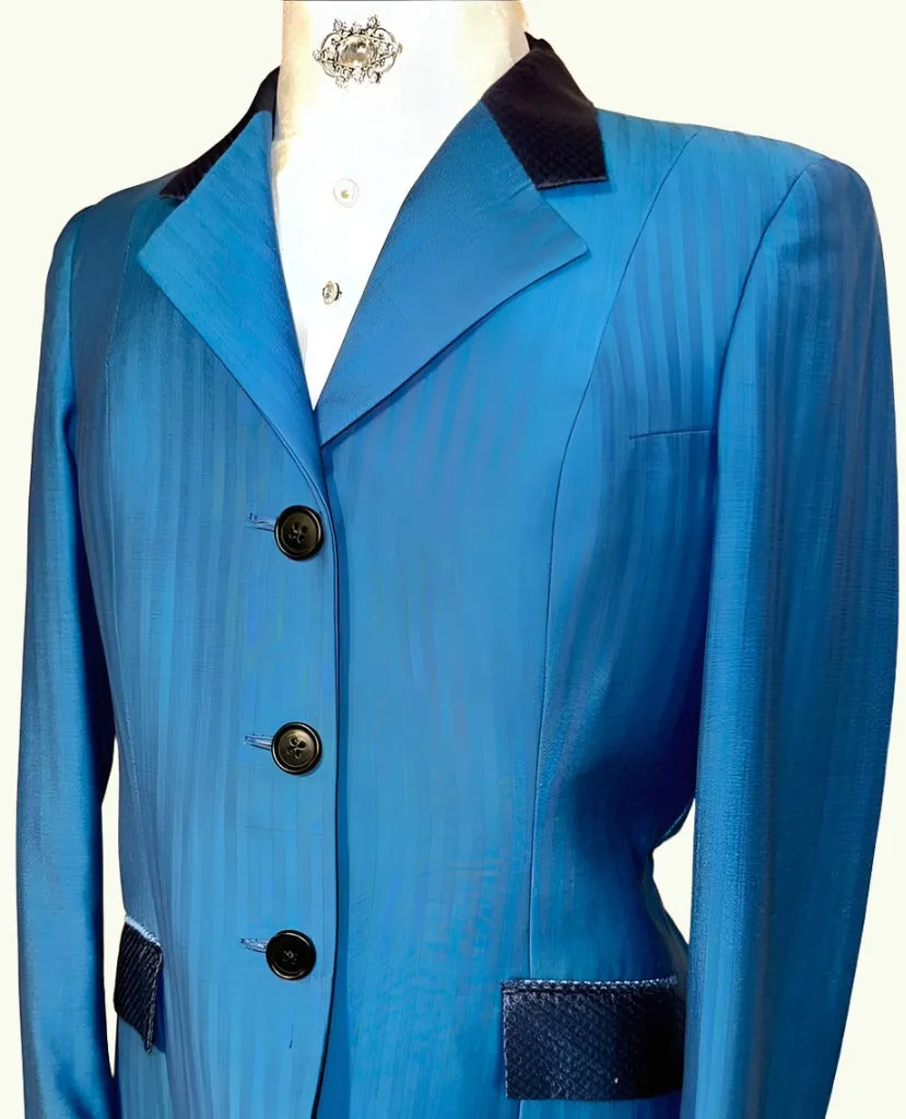 DeRegnaucourt Teal Hunt Coat