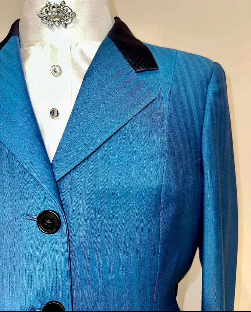 DeRegnaucourt Teal Hunt Coat