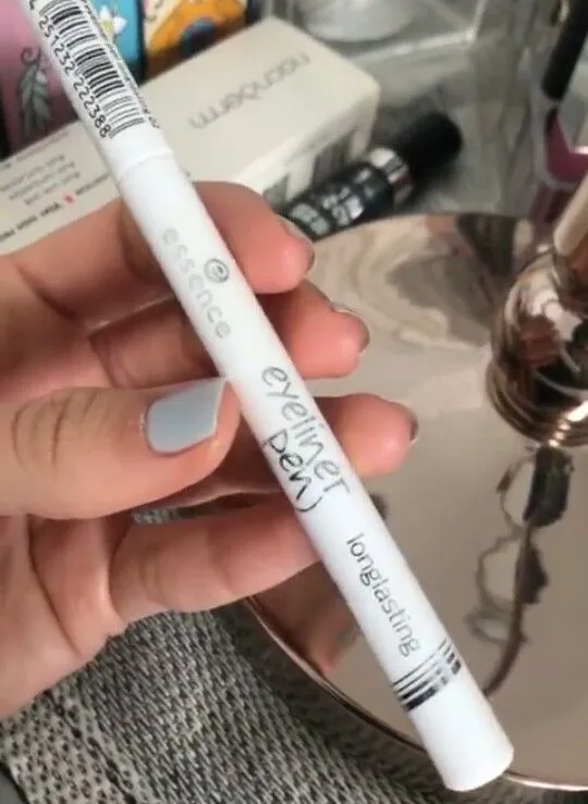 Essence Eye Liner Pen - 02 White