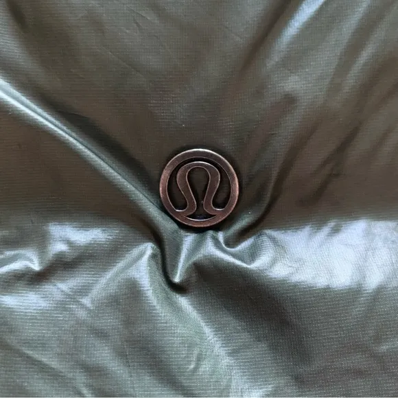Lululemon Fluffin Awesome Goose Down Vest Forest Green