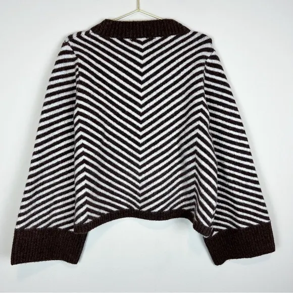 NWT Wat. The Brand Brown Chevron Knit Crewneck Sweater Size Medium