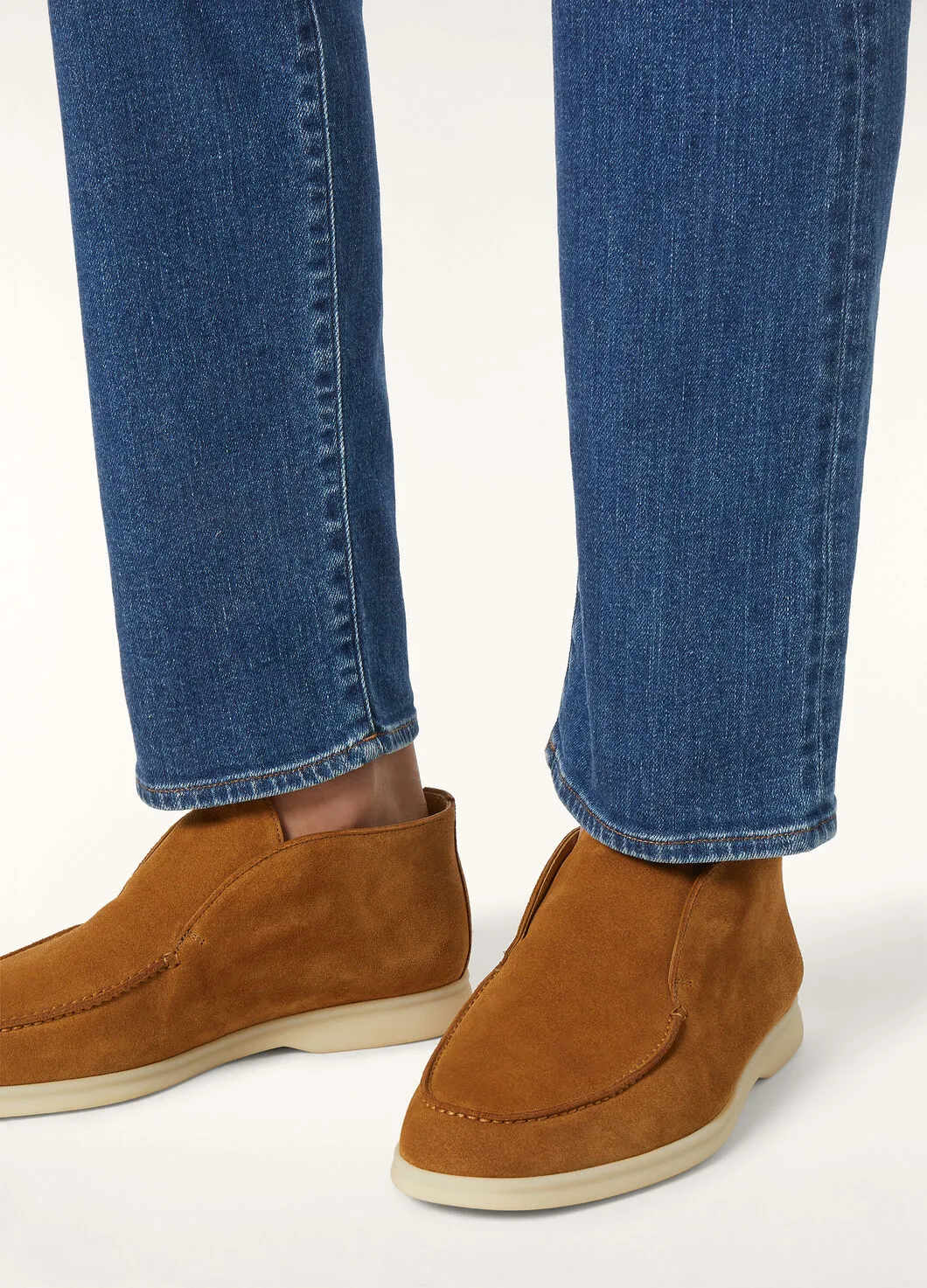 Open Walk Boots in Cocoa Suede