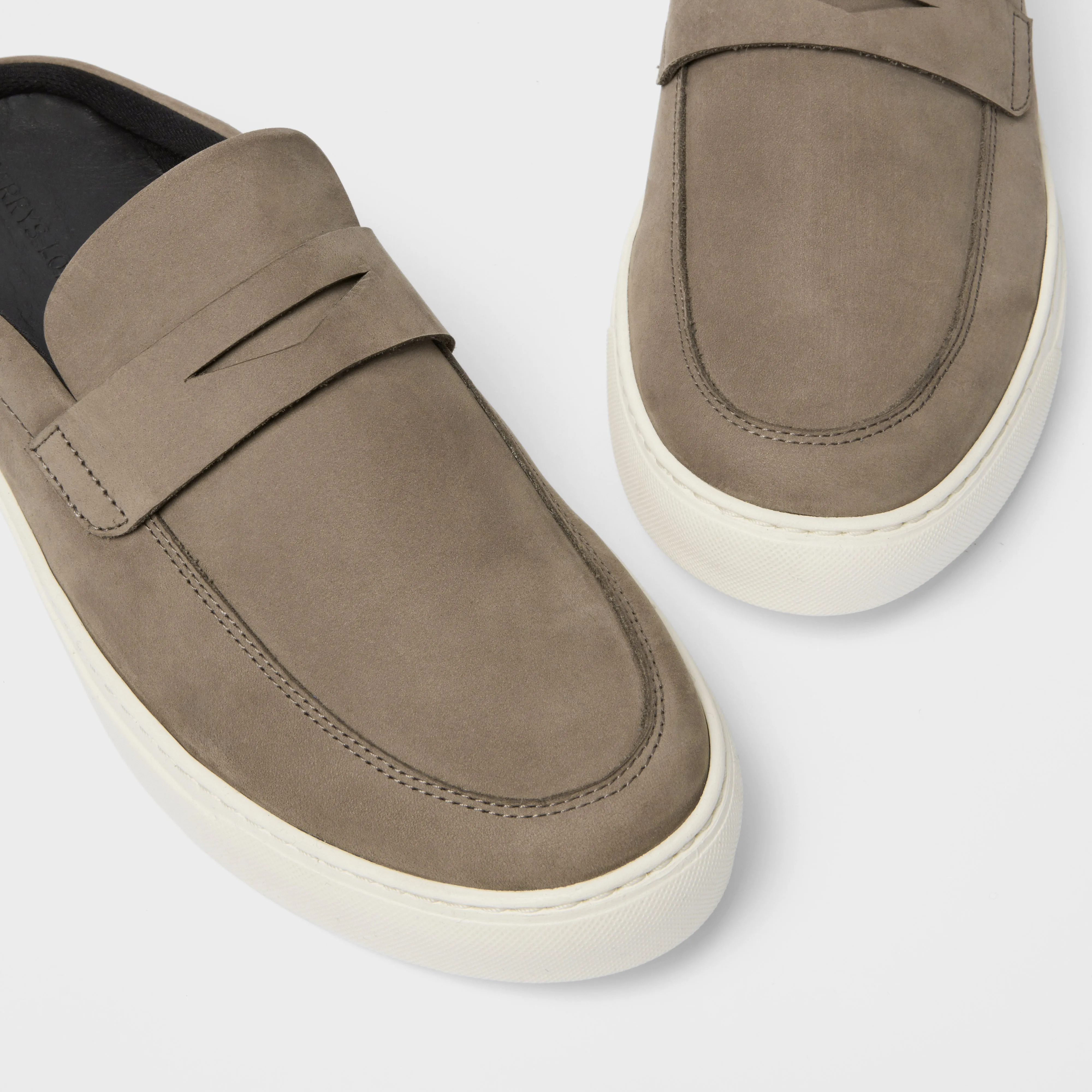 Oriel Nubuck Dark Bark