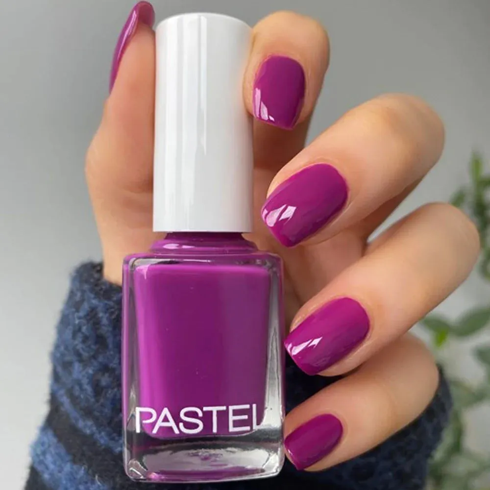 Pastel nail polish - 51